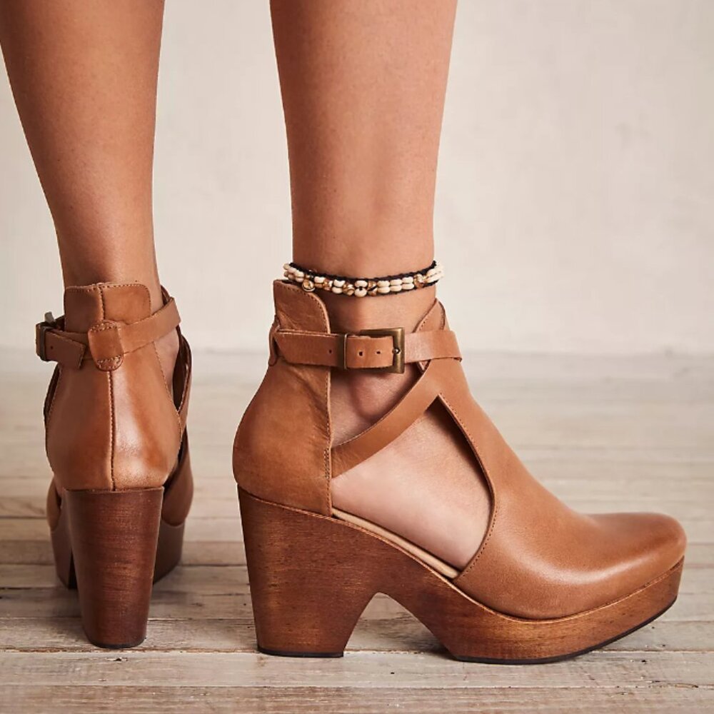 Free People Cedar Clog - size 37 (US 7)